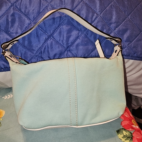 EC. Never Used Coach shoulder bag with free dust bag - Picture 2 of 6